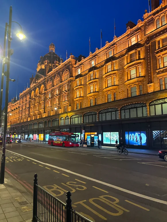 Knightsbridge, london